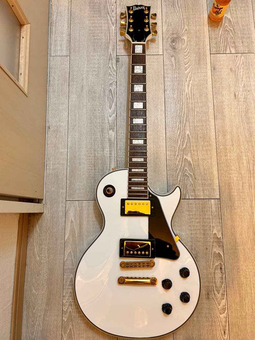 【値下げしてます！】Burny レスポールタイプ ホワイト 美品 Burny バーニー レスポールカスタム 白 ホワイト ケース付き