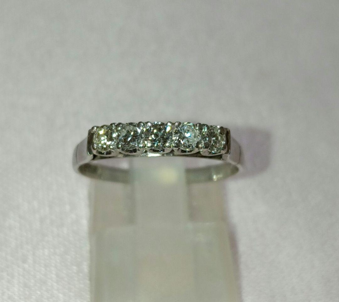 ヴィンテージ　ダイヤモンドエタニティリング　プラチナ