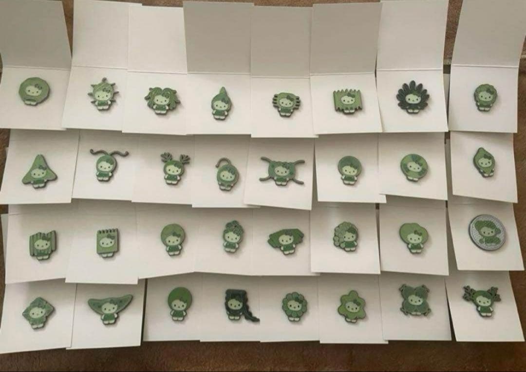 大阪　関西　万博 日本館　藻類　キティ　ピンバッジ　32種　コンプリート セット 大阪 関西 万博 日本館 藻類 キティ ピンバッジ 32種 コンプリート