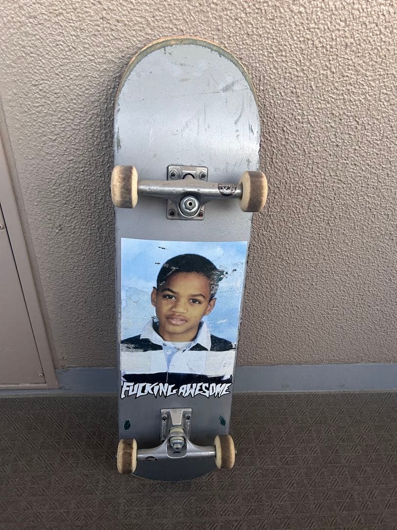 セール中‼︎ FUCKING AWESOME スケートボード