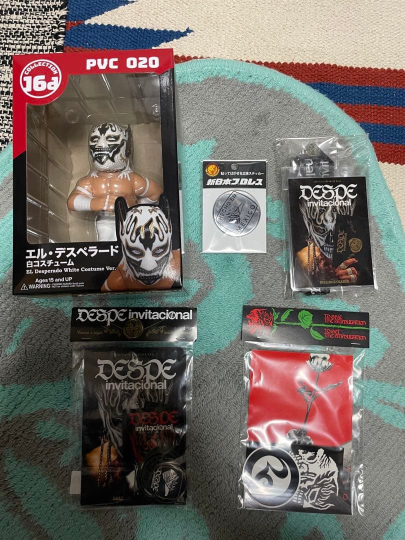 エルデスペラード　ジュウロクホウイ白　ステッカー　缶バッジ　限定パスケース