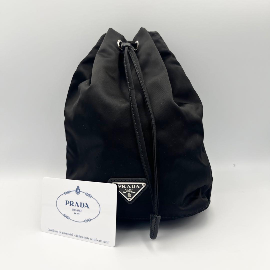 極美品/近年モデル】プラダ 巾着バッグ 黒 ナイロン×サフィアーノ
