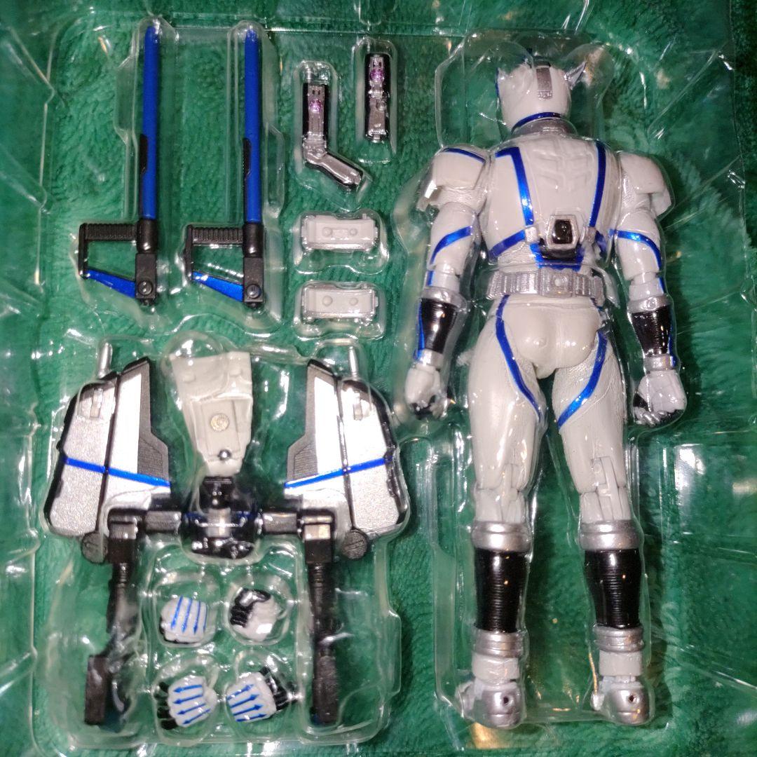 【美品】S.H.Figuarts 仮面ライダーサイガ 東映 仮面ライダー555