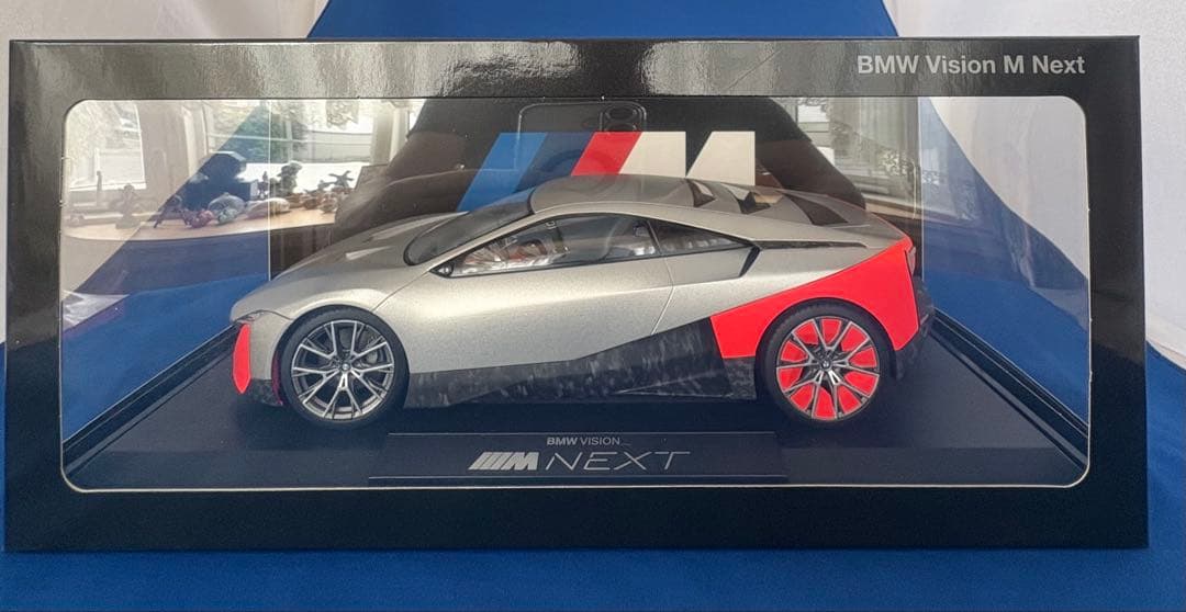  Vision M Next 1/18スケールモデル