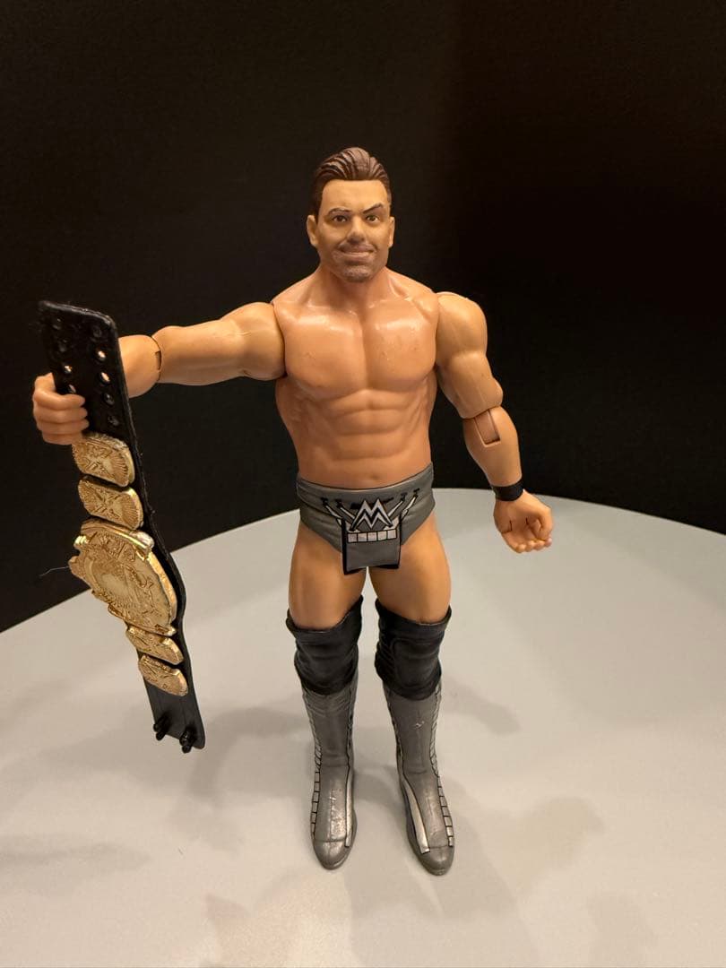 WWE フィギュア MIZ チャンピオンベルト付き - メルカリ