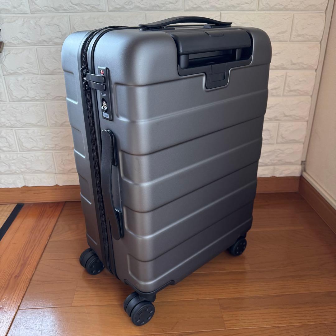 無印良品 バーを自由に調節できる　ハードキャリーケース（３６Ｌ）