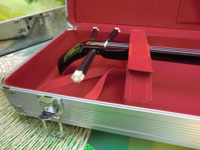 (送料無料)13.000円　一丁入アルミハードケース　三線を傷から守る