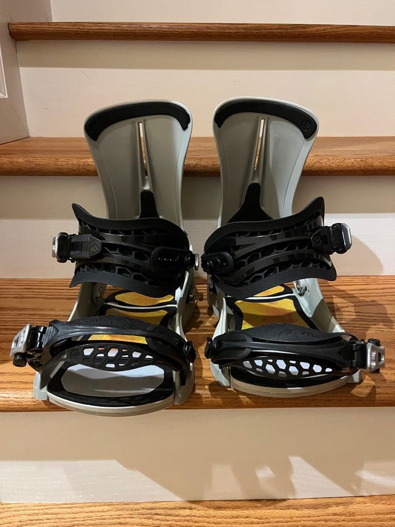 ず*ー様 18-19 FLUX XF BREW Mサイズ フラックス 18-19 FLUX(ﾌﾗｯｸｽ)・XF [Neon Pink,Black,White,Pennywise,A.H.,Brew