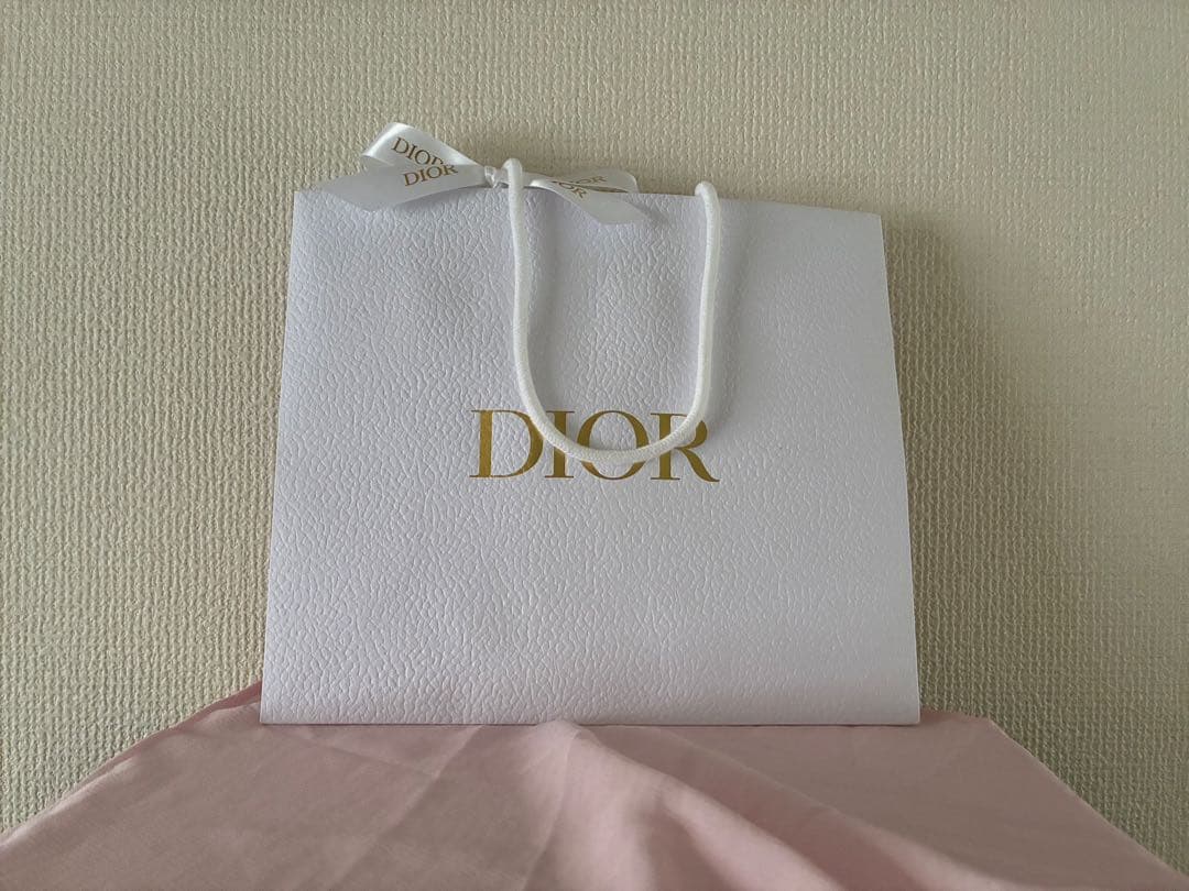 Dior ショップ袋とスキンケアセット