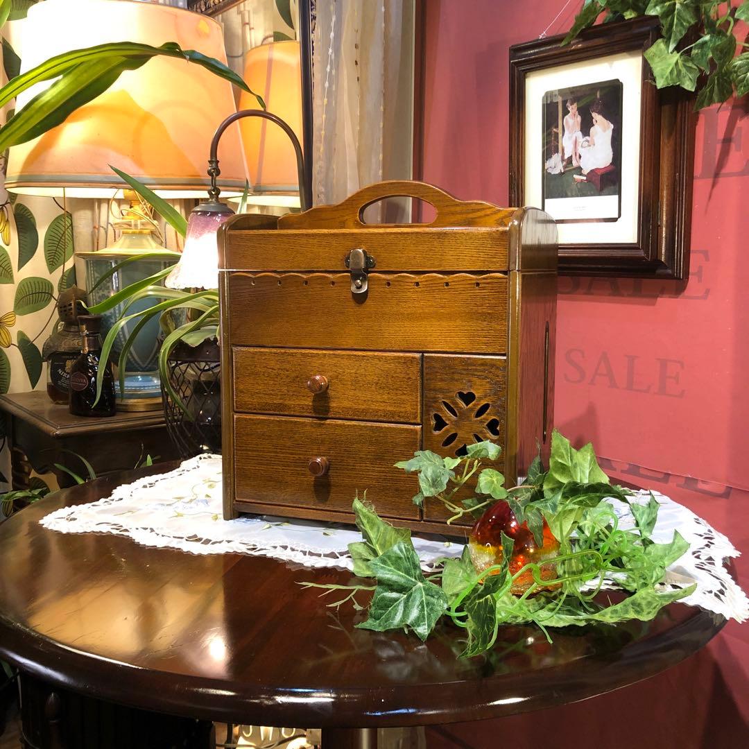 パリ雑貨屋　アンティーク小物入れ　メイクボックス