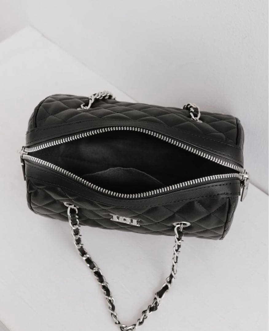 新品未開封 ダーリッチ ノベルティ キルティングミニボストンバッグ