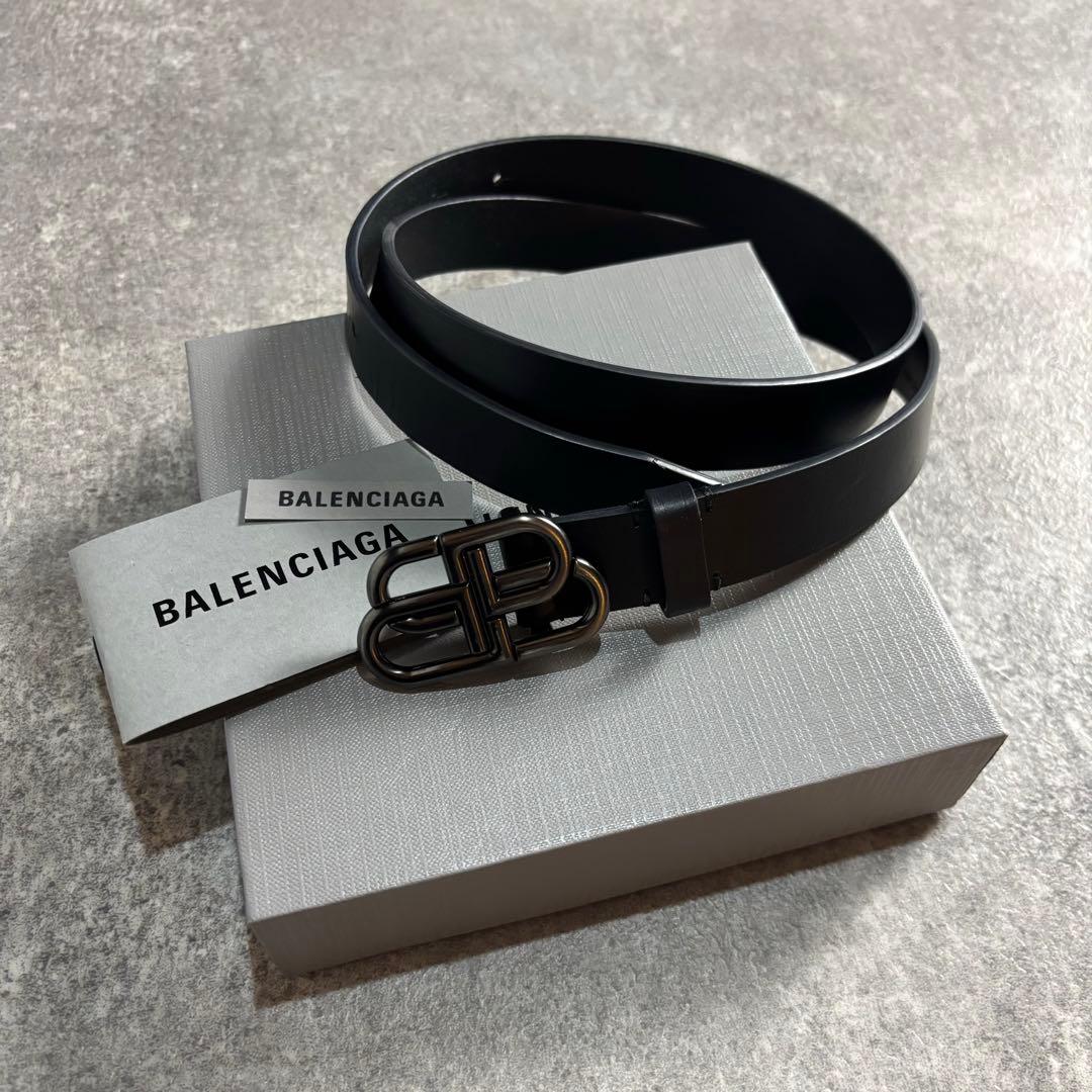 現行モデル BALENCIAGA ベルト BBロゴ マットシルバーバックル