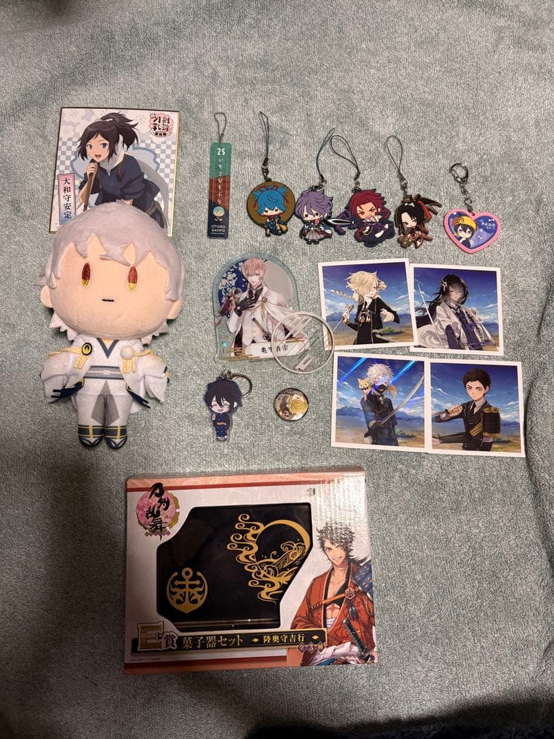 刀剣乱舞 グッズまとめ売り - メルカリ