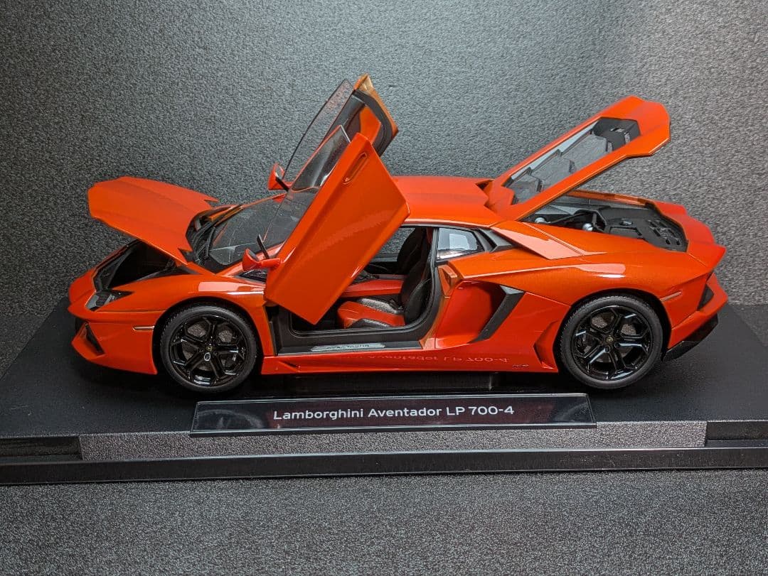 1/18 ウィリー Welly ランボルギーニ アヴェンタドール ミニカー