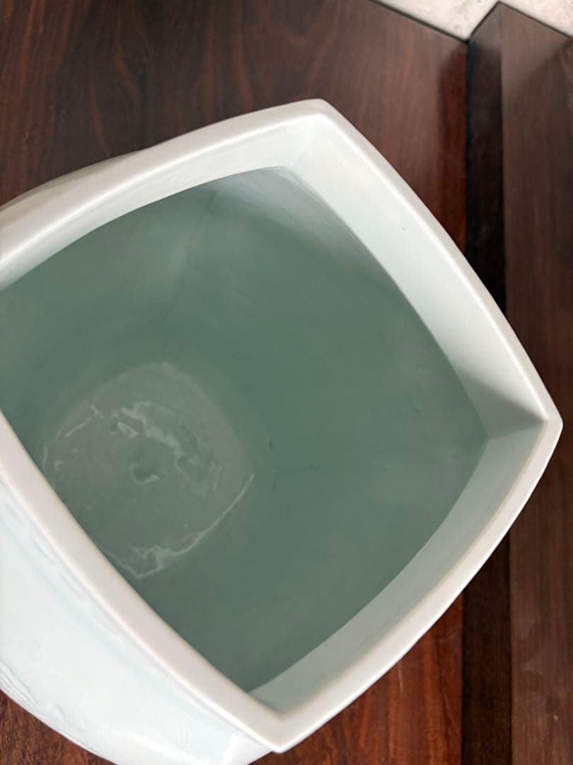 河村蜻山 大きな花瓶5.8kg 高さ29.5cm 四方形白磁富貴花彫