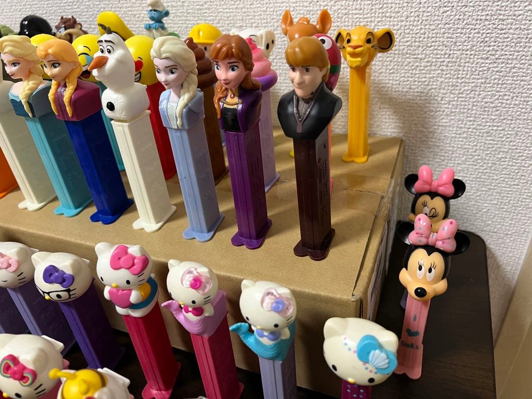 PEZ ペッツディスペンサー コレクション 88体 キャラクター フィギュア