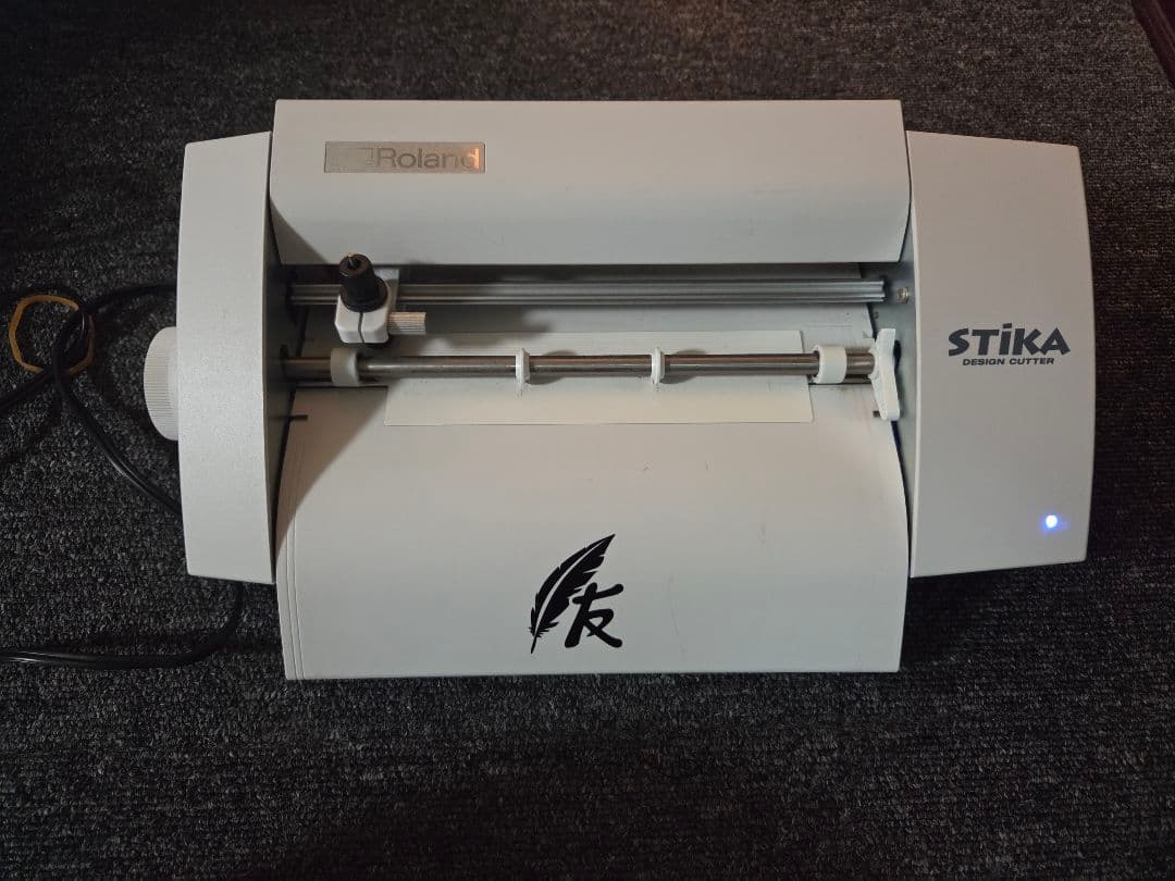 Roland STiKA SV-8 小型カッティングマシン ステッカー 文字・イラストを利用してステッカーやサインを簡単に製作！より使い