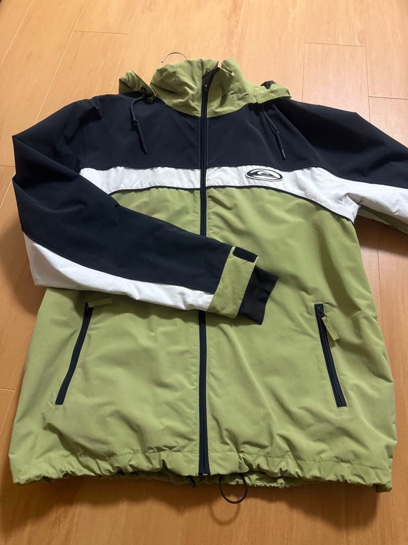 Quiksilver ⭐︎ スノーボードウェア