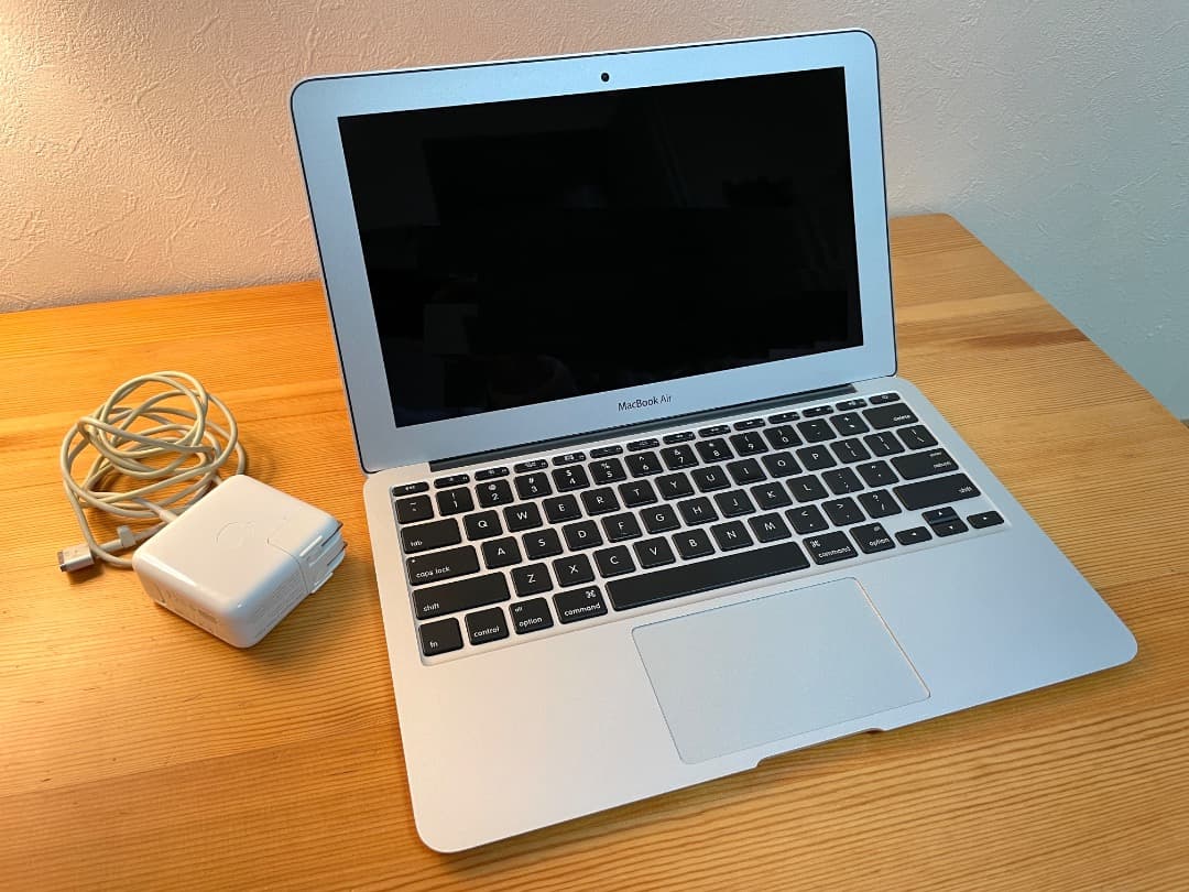 Apple MacBook Air 11インチ, Early 2015 US