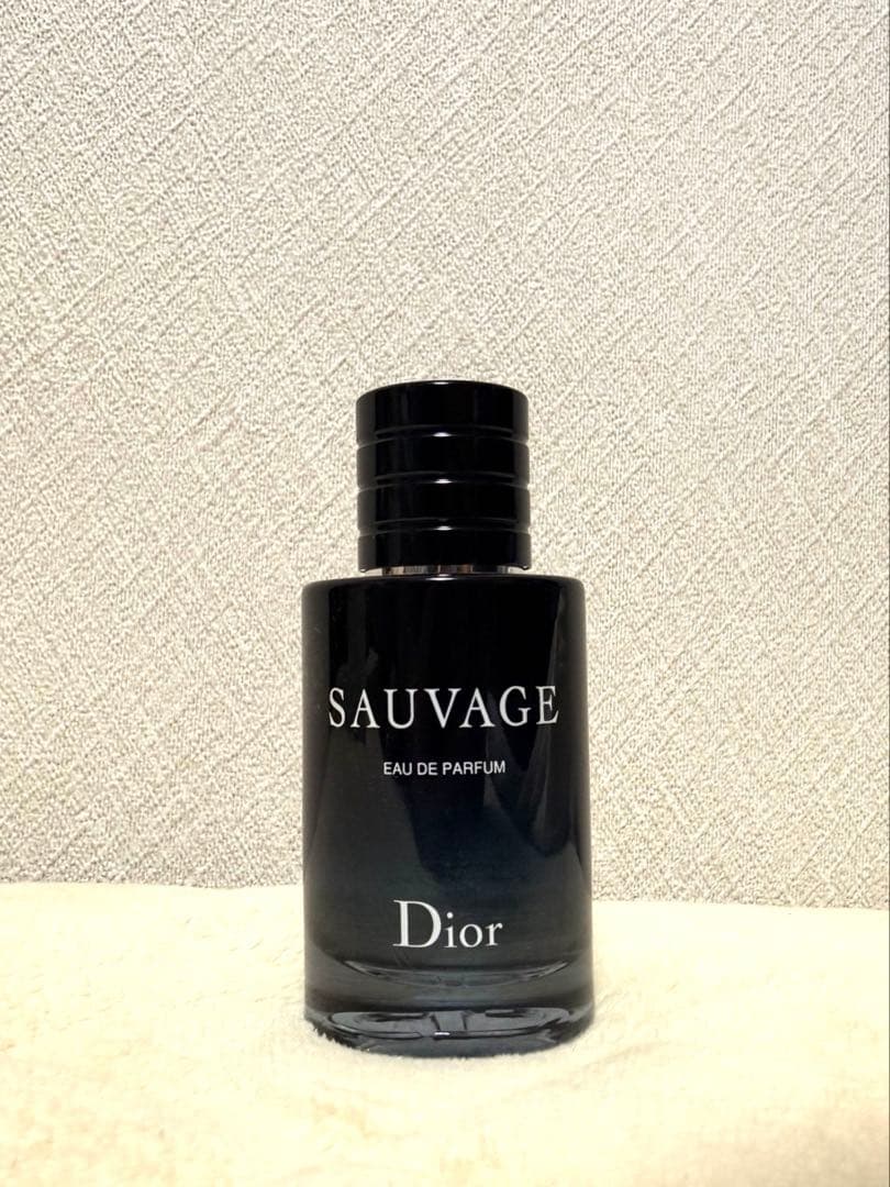 Dior SAUVAGE Eau de Parfum ギフトバッグ付き