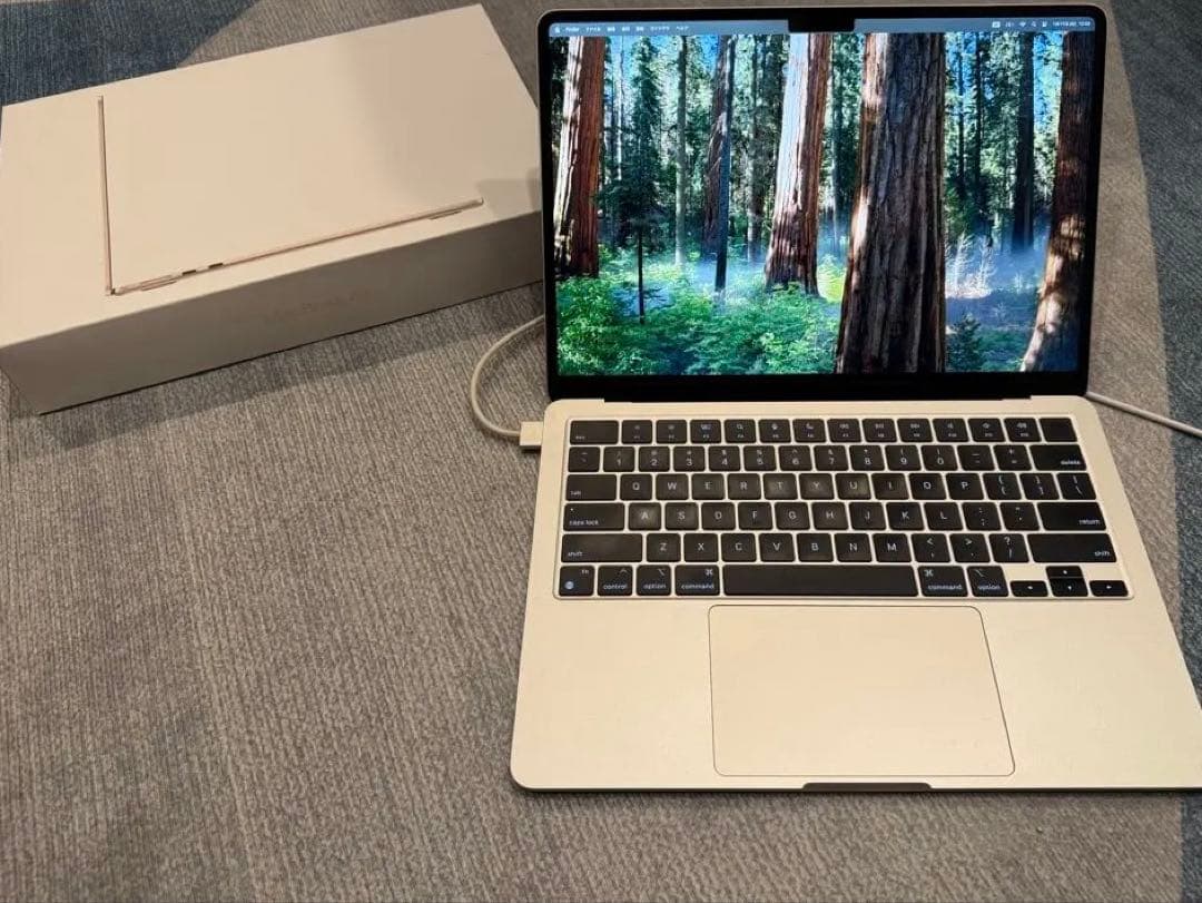 AppleMacBookAir M2 (2022) 16GB256GB USキー