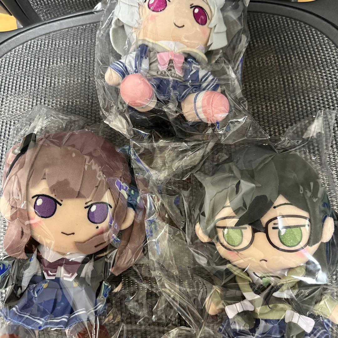 小春六花、花隈千冬、夏色花梨 おすわりぬいぐるみ - メルカリ