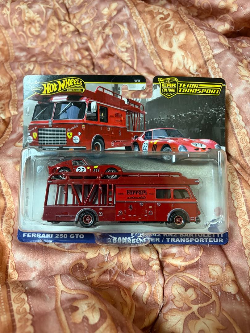 ホットウィール チームトランスポートフェラーリ 250 GTOフィアット642