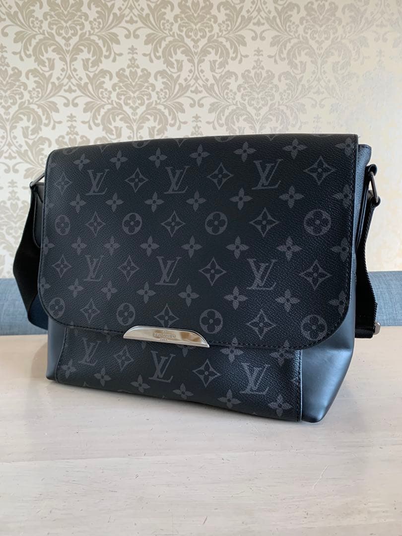 ルイヴィトン メッセンジャーPM モノグラム ブラック エクリプス M40565