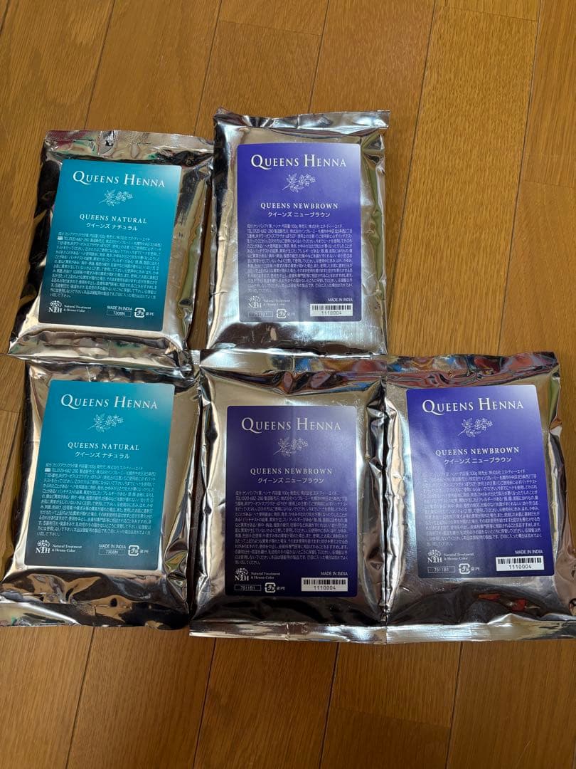 カラーリング・白髪染め QUEENS HENNA