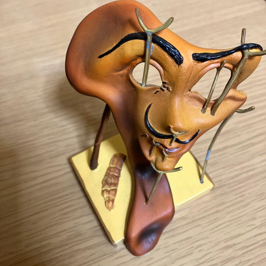 サルバドール・ダリ 『焼いたベーコンのある柔らかい自画像』 置物