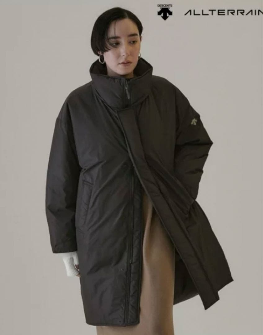 デサントオルテライン 別注 モンスターパーカー