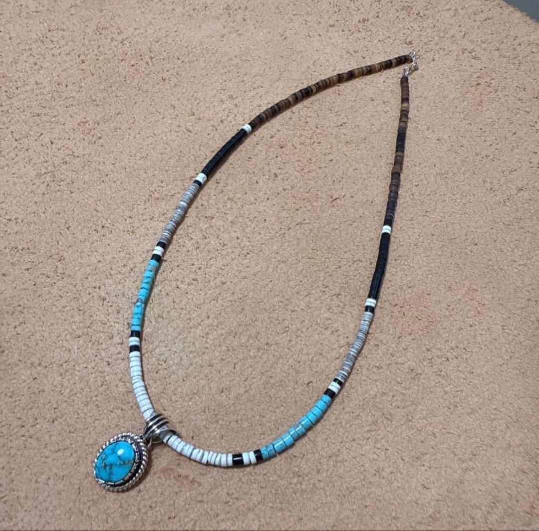 ナバホ族 ターコイズ ペンダントトップ ネックレス付き インディアンジュエリー