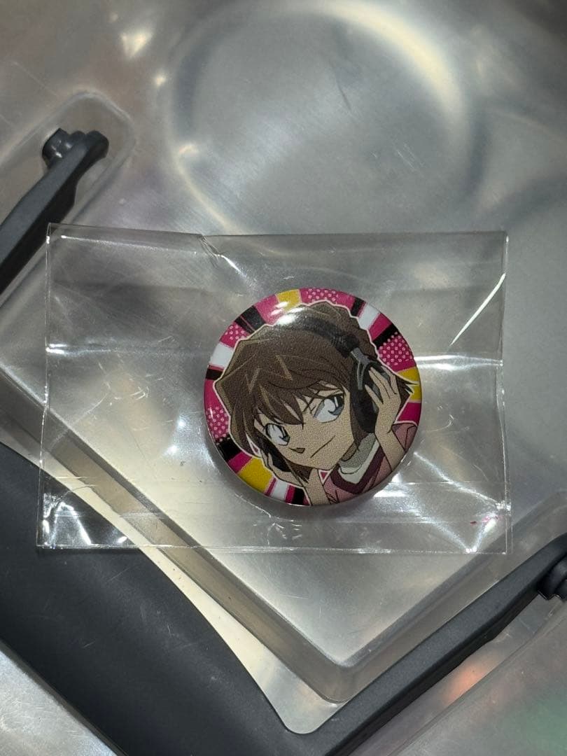 灰原哀缶バッジ