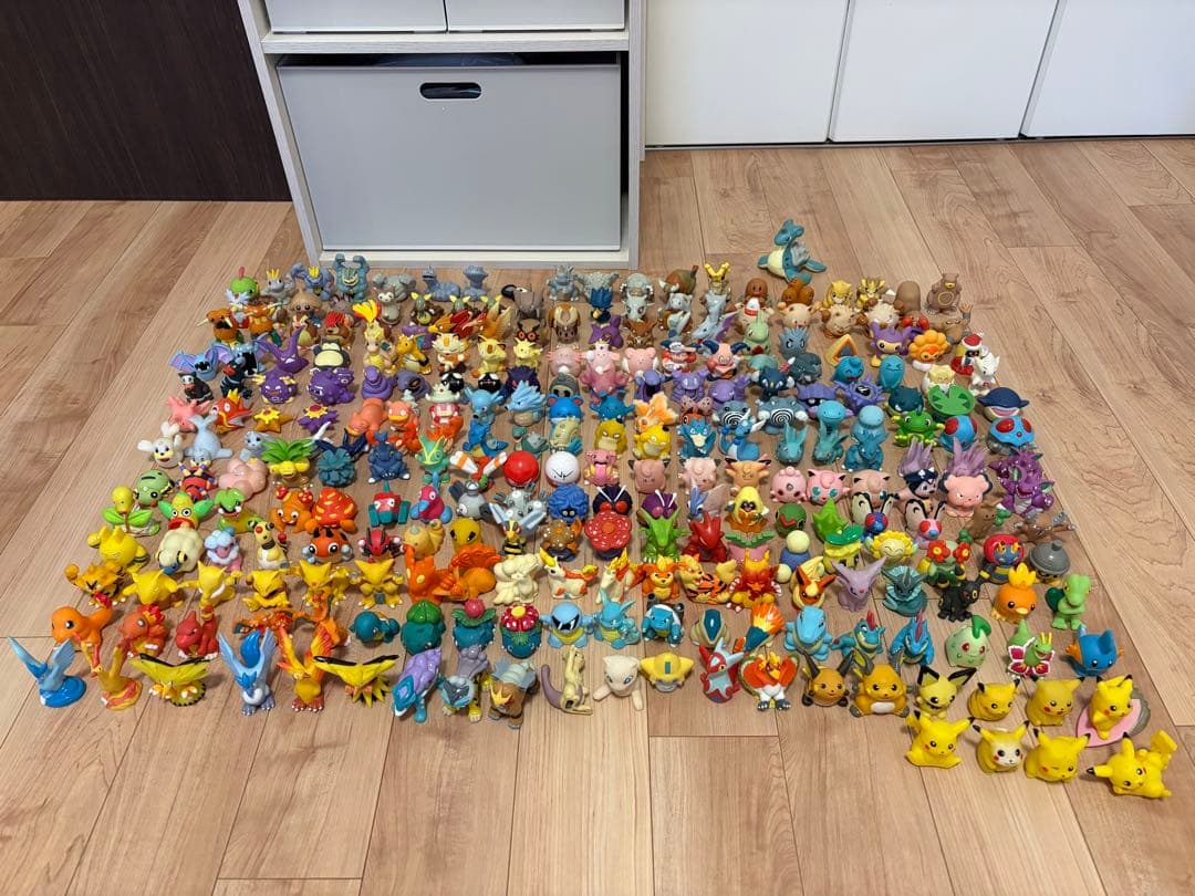 【希少】昔のポケモンキッズ 指人形 265個＋サトシなど14個　計279個