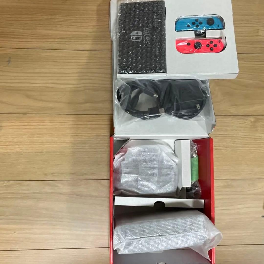 ニンテンドースイッチ Nintendo Switch 本体 青/赤 付属品完備