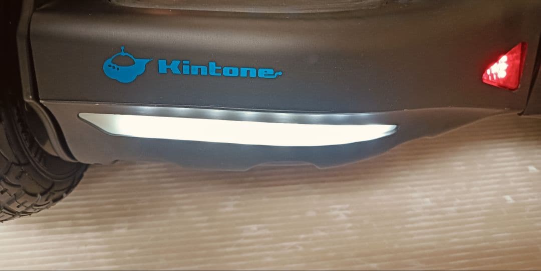 2*4様 Kintone / 電動スケボー/立ち乗り2輪ボード/キントーン/オフ