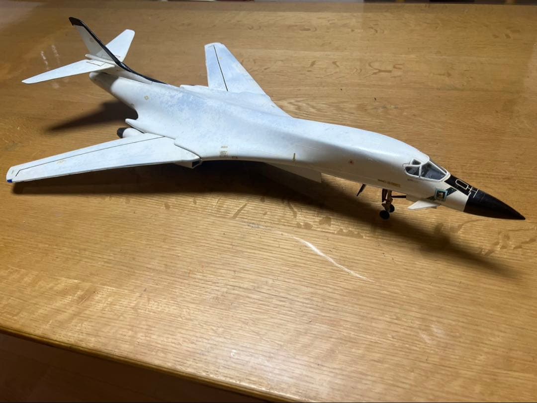 値下げ　米国空軍爆撃機 ロックウェルB1ランサー(1/72)