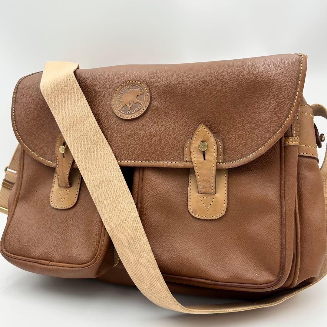 ハンティングワールド ショルダーバッグ メッセンジャー キャリーオール 斜め掛け 不朽の名作「キャリーオール」がメッセンジャー仕様に。プロジェクト初