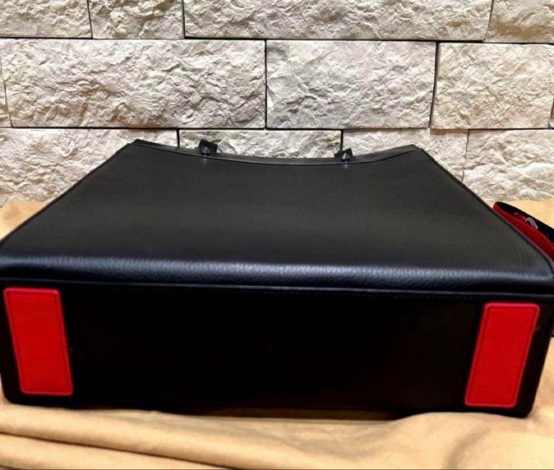 美品30万】最終お値下げ。クリスチャンルブタン スニーカーソール