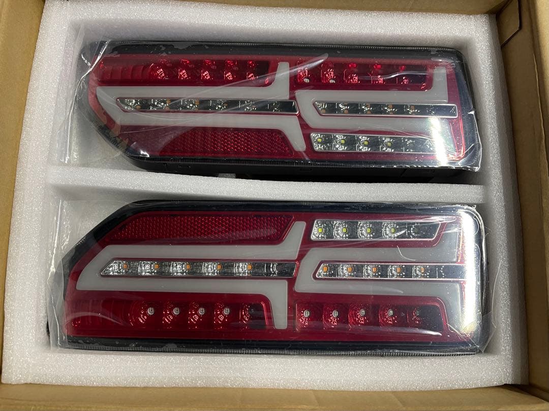 ジムニーJB64W/JB74W シーケンシャルウィンカー内蔵 LEDテールランプ