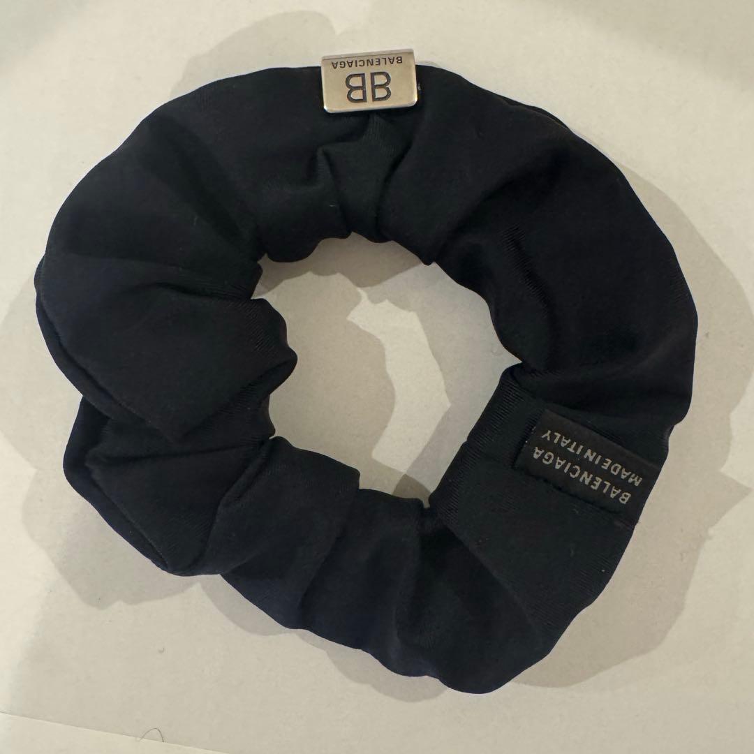 【美品】BALENCIAGA ブラック シュシュ