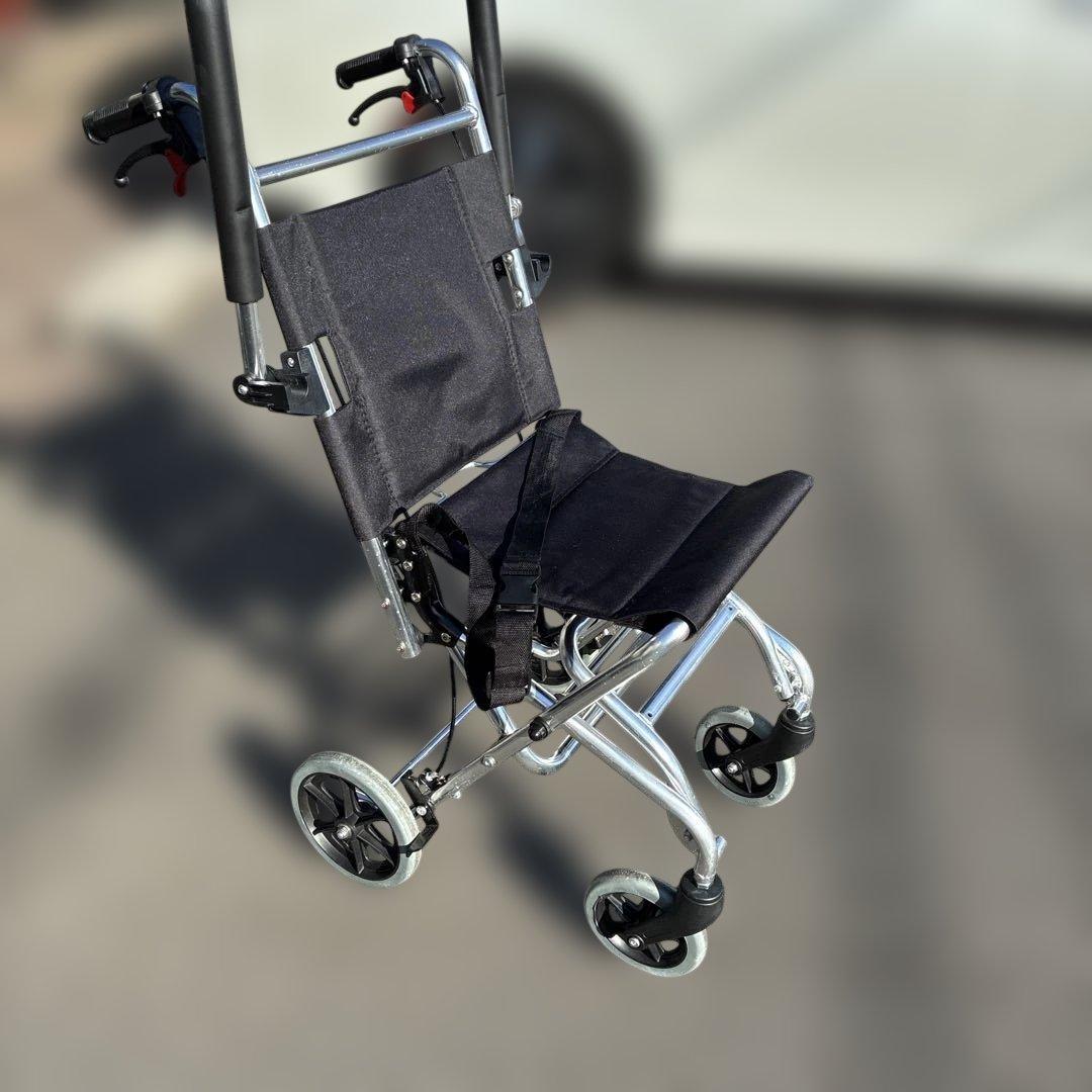 折りたたみ式介助用車椅子 黒
