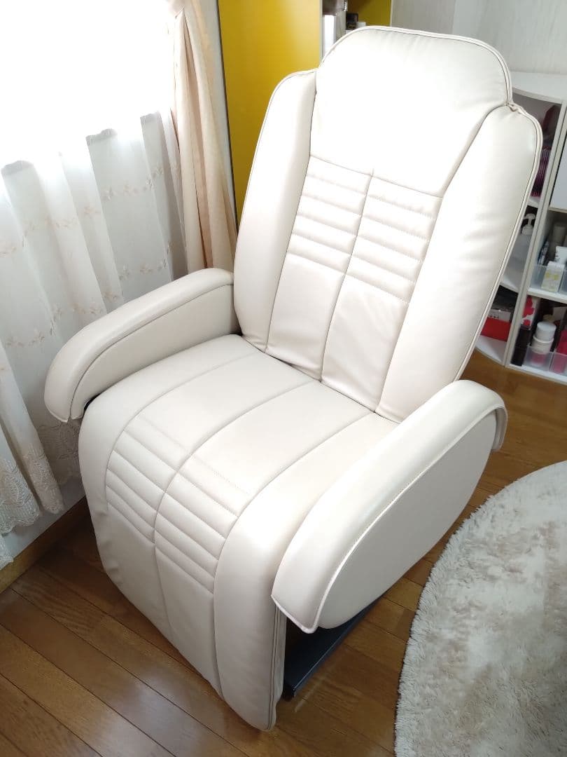 タカラベルモント「快適美顔」エステベッド エステ・ネイル・アイラッシュ用チェア・ベッド | タカラベルモント