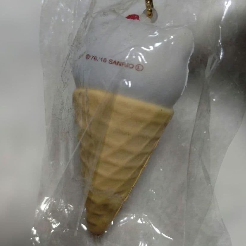 キャラコーン ハローキティ スクイーズ ソフトクリーム 日本限定