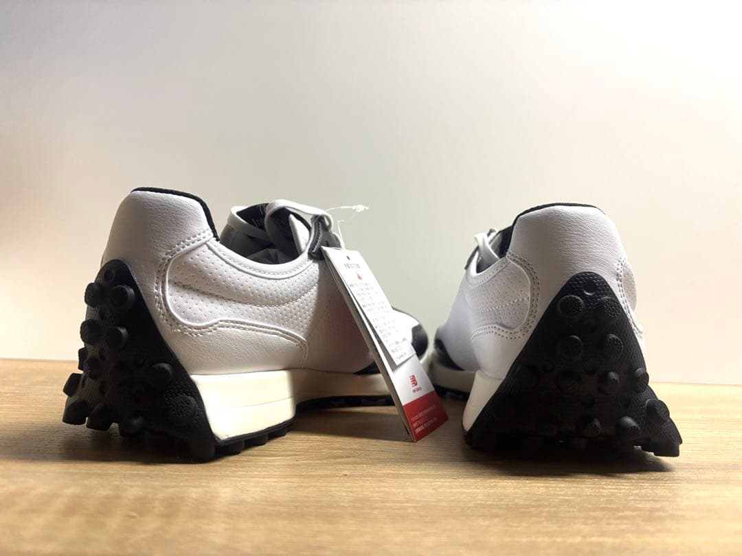 未使用 24.5cm D ニューバランスゴルフシューズ WGS327AFホワイト