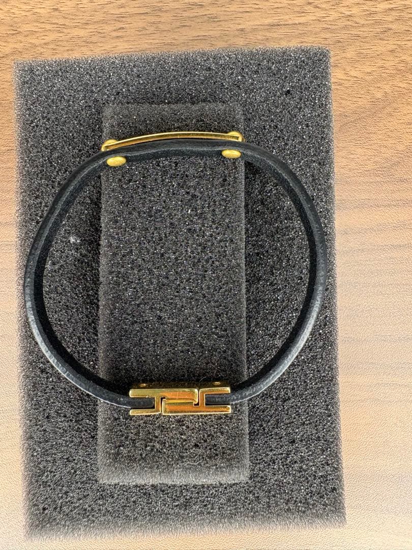 サンローラン idプレートブレスレット スムースレザー&メタル ユニ