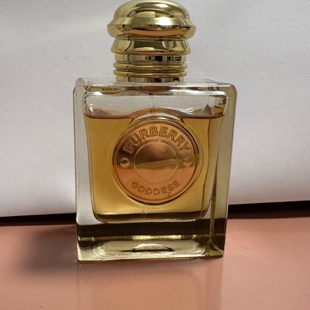 BURBERRY ゴッデス オードパルファム 50ml