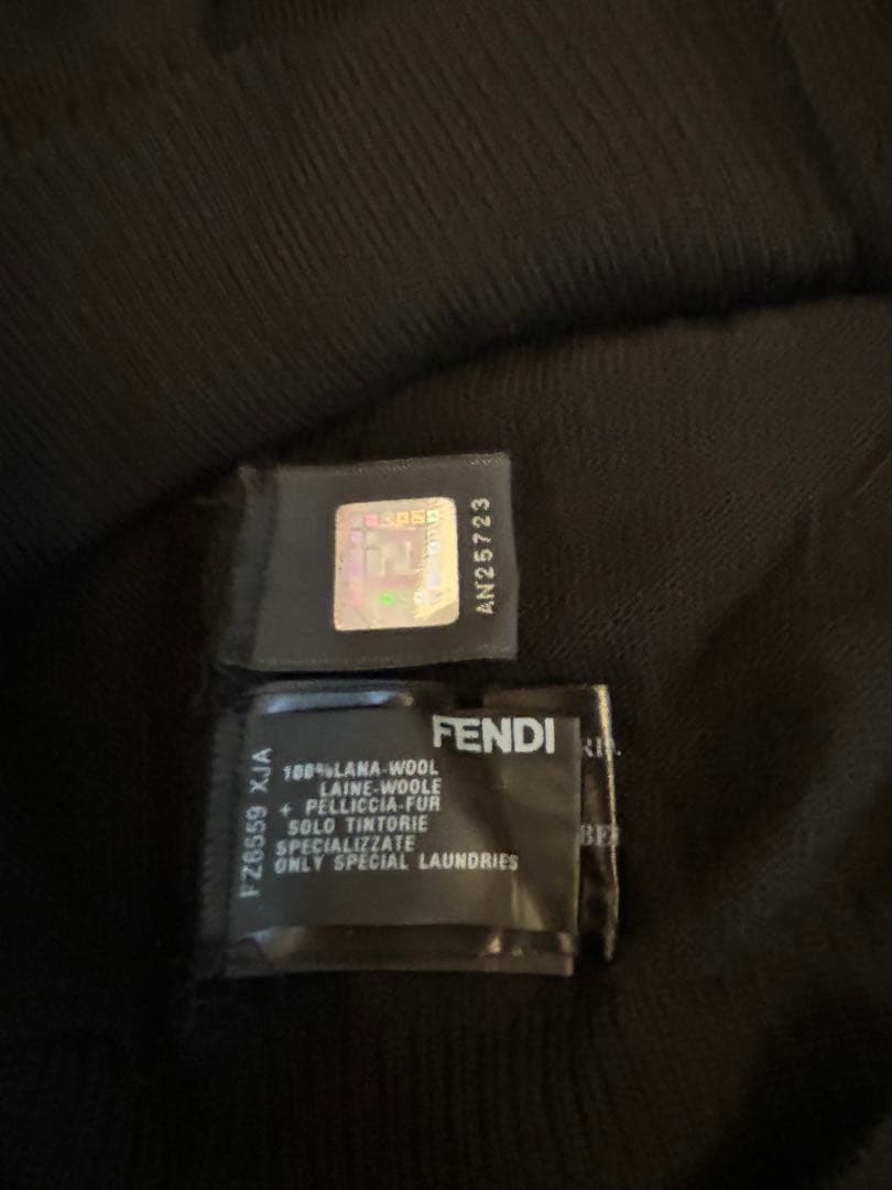 FENDI フェンディ ニット 半袖 リアルファー - メルカリ