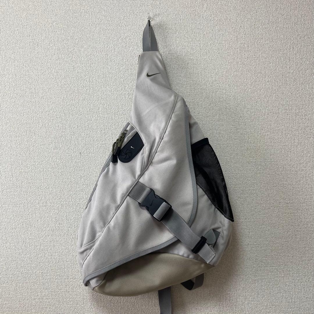 old nike ナイキ グレー カーキ　メッセンジャーバッグ 古着 y2k