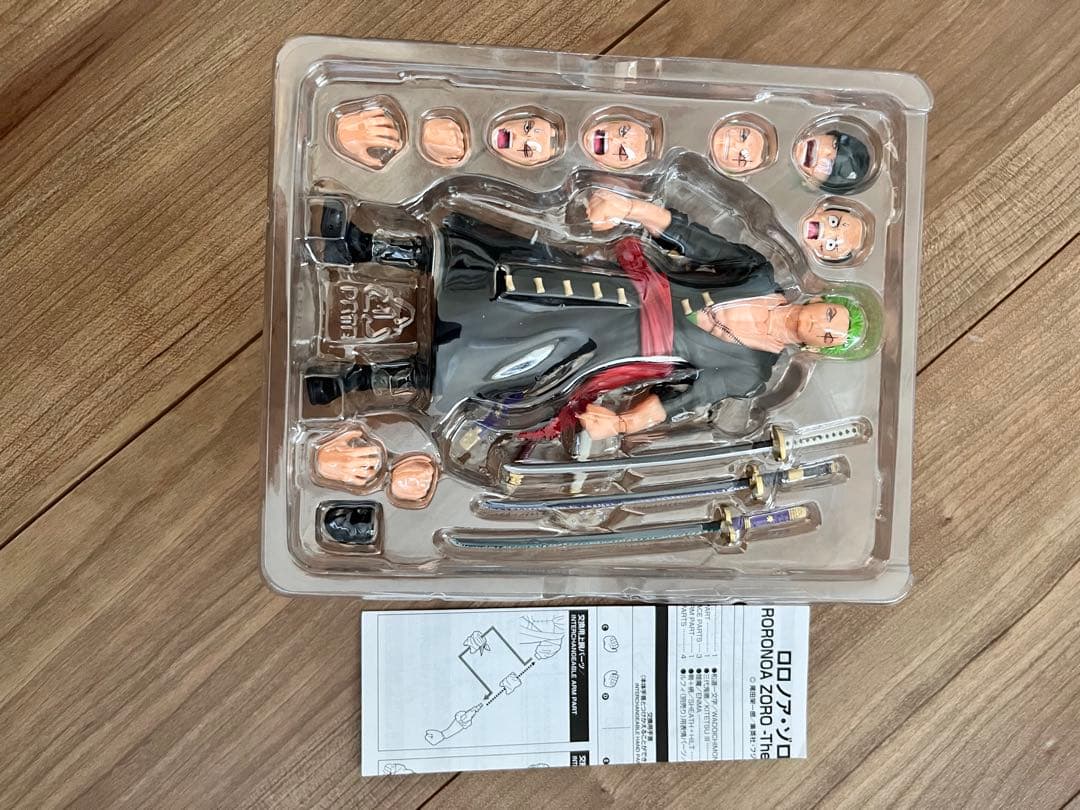 開封品　フィギュアーツワンピース　鬼ヶ島討入　ゾロ　S.H.Figuarts